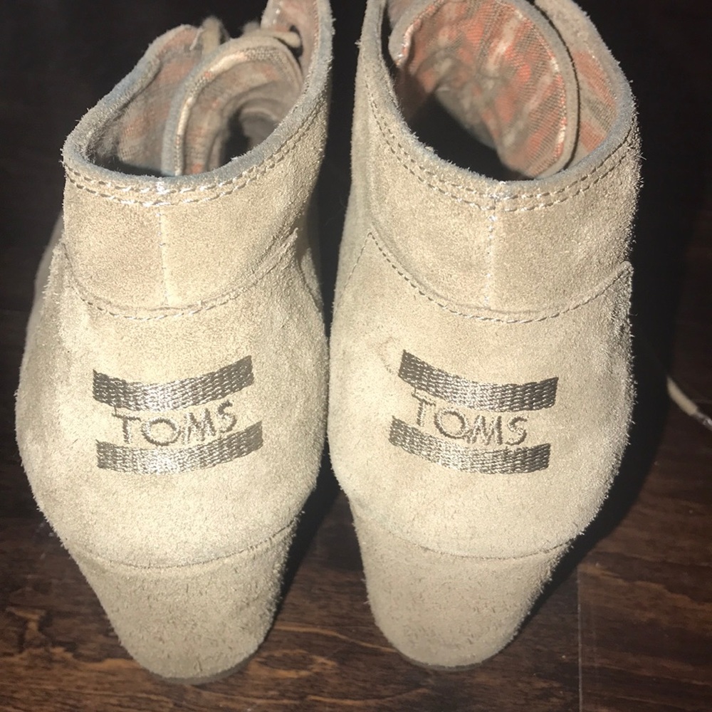Toms Wedges - Picture 2 of 2